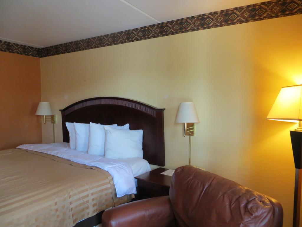 Americas Best Value Inn Ozark Exterior photo