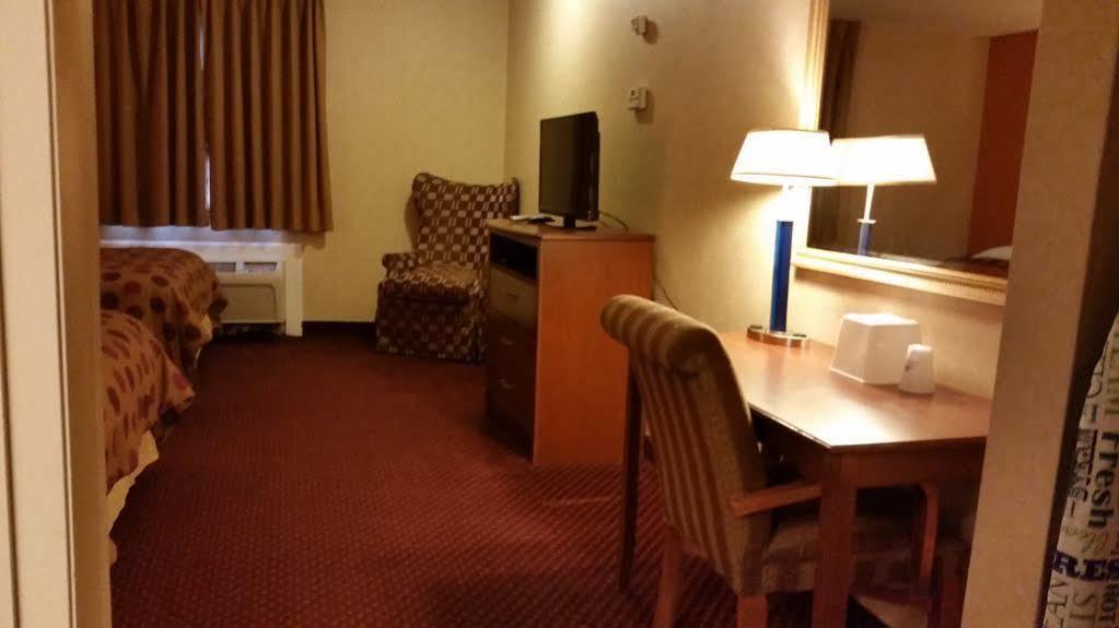 Americas Best Value Inn Ozark Exterior photo